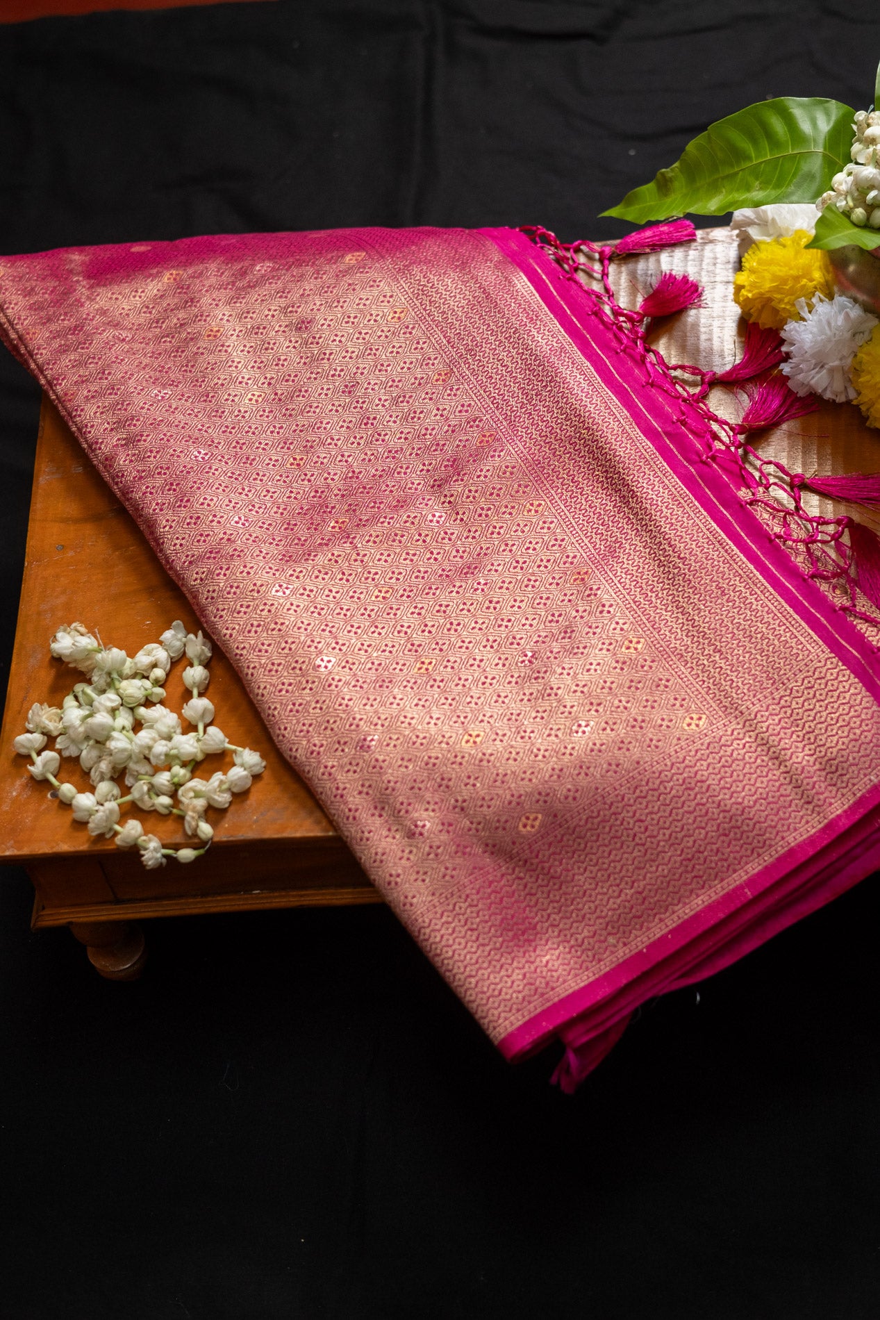 Gulabi Soundarya- Mirpur katan Saree