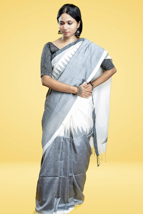 Dhadhakti ki saree